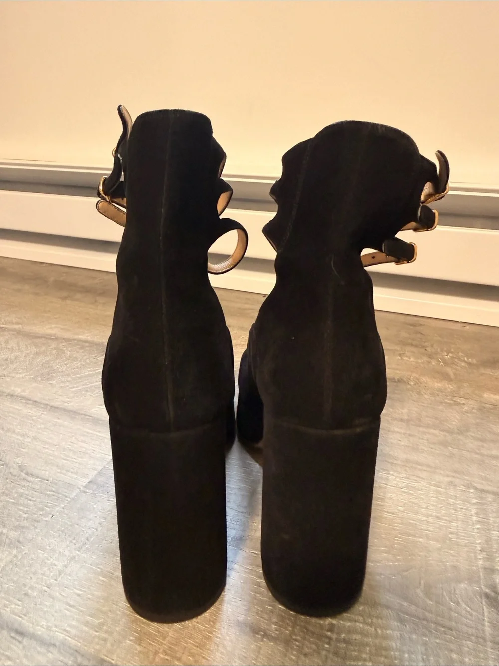 ✨ CHLOE Loti Suede Platform Block-Heel Pumps $1,350